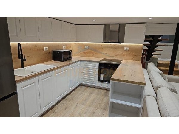 Tirane, shitet apartament Dublex Kati 1, 45 m² 115.000 € (PALLLATI ME SHIGJETA)