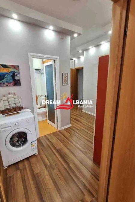 Tirane, shitet apartament 1+1+Ballkon Kati 5, 63 m² 165.000 € (ne Myslym Shyr, Prane Vodafone)