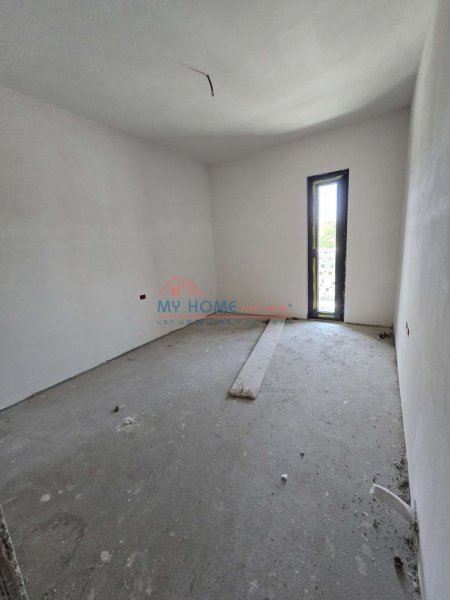 Tirane, shitet apartament 2+1+Ballkon Kati 2, 105 m² 252.000 € (Bulevardi Gjergje Fishta)