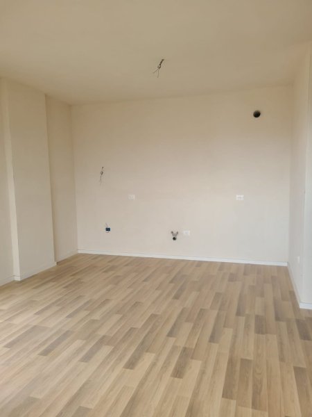 Tirane, jepet me qera apartament 1+1 Kati 8, 70 m² 450 € (Don Bosko)
