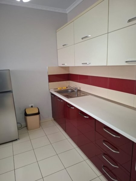 Tirane, jepet me qera apartament 1+1 Kati 3, 70 m² 400 € (JEPET ME QERA SUPER APARTAMENT 1+1 NE ASTIR (MBRAPA OZON))