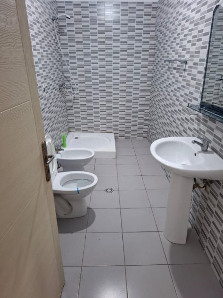 Tirane, jepet me qera apartament 1+1 Kati 3, 70 m² 400 € (JEPET ME QERA SUPER APARTAMENT 1+1 NE ASTIR (MBRAPA OZON))
