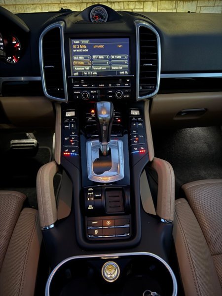 Tirane, shitet SUV | Xhip Porsche Cayenne Super Full Options Benzin, e bardhë automatik Klima 160.000 km 21.000 €