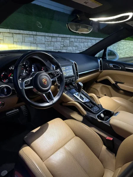Tirane, shitet SUV | Xhip Porsche Cayenne Super Full Options Benzin, e bardhë automatik Klima 160.000 km 21.000 €