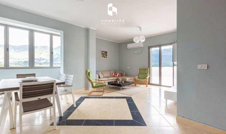 Shitet Penthouse GJIGAND (Si Vilë) : 3+1+2wc & Verandë (250m2) +Taracë (198800 €) 120m2 | ( 15 min nga Green Coast 🌊) 📍Rradhimë – Me Pamje nga Deti