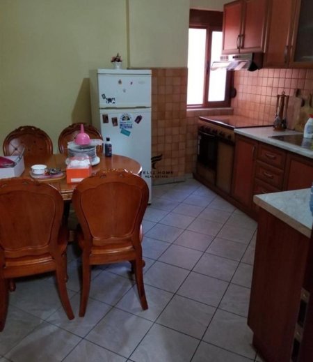 Tirane, jepet me qera apartament 2+1 Kati 6, 100 m² 500 € (RRUGA E DIBRES)