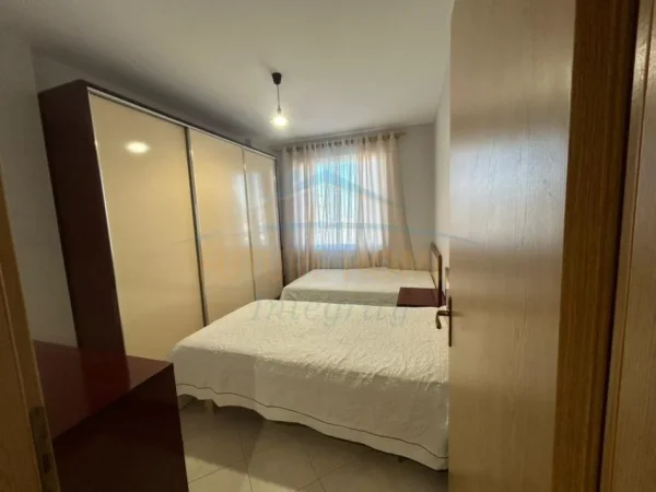 0683487469 Tirane, jepet me qera apartament 1+1 Kati 3, 57 m² 500 € (Prane Fondacionit Eleonor , Selite)