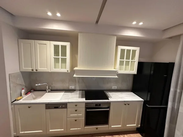 Tirane, shitet apartament 1+1+Ballkon , 75 m² 210.000 € 