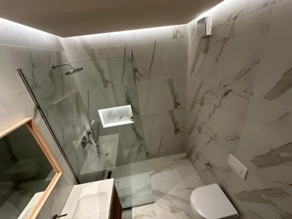 Tirane, shitet apartament 1+1+Ballkon , 75 m² 210.000 € 