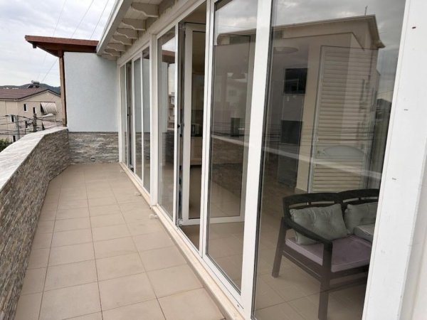 Tirane, shitet apartament 2+1 Kati 1, 154 m² 280.000 € (Qytet Studenti)
