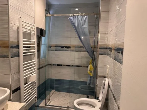 Tirane, shitet apartament 2+1 Kati 1, 154 m² 280.000 € (Qytet Studenti)