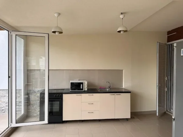 Tirane, shitet apartament 2+1 Kati 1, 154 m² 280.000 € (Qytet Studenti)