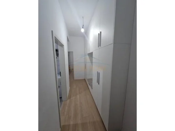 0683487469 Tirane, jepet me qera apartament 2+1 Kati 6, 98 m² 500 € (KOMPLEKSI MANGALEM)