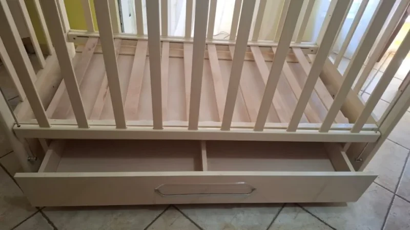 Tirane, shes Shes krevat per femije