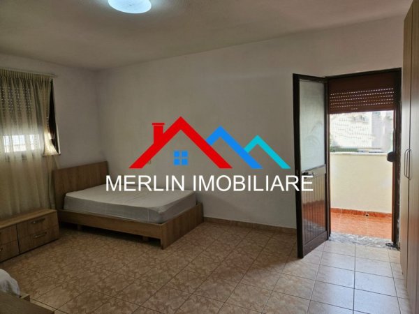 Tirane, jepet me qera apartament 2+1+Ballkon Kati 4, 93 m² 560 € (SHESHI WILLSON)