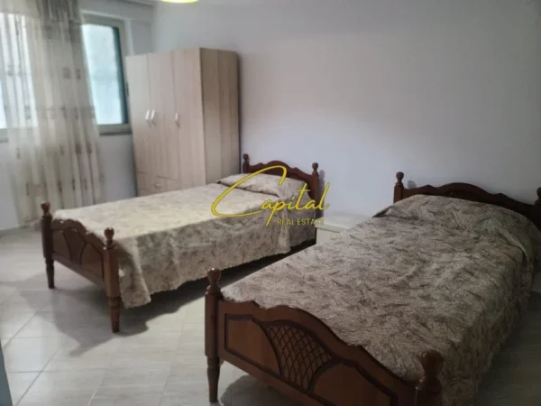 Tirane, jepet me qera apartament 2+1 Kati 1, 100 m² 620 € (21 DHJETORI)