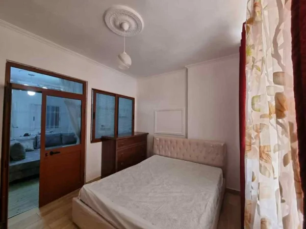 Tirane, jepet me qera apartament 2+1+Ballkon Kati 5, 80 m² 400 € (ASTIR VILA L)