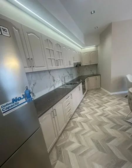 Tirane, shitet apartament 2+1+Ballkon Kati 3, 120 m² 360.000 € (Qender - 9 Katshet)