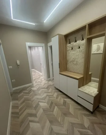 Tirane, shitet apartament 2+1+Ballkon Kati 3, 120 m² 360.000 € (Qender - 9 Katshet)
