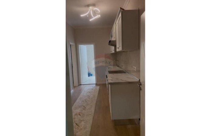 Tirane, shitet apartament 3+1 Kati 2, 91 m² 239.000 € (Rruga Myslym Shyri)