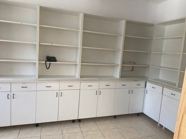 Tirane, jepet me qera ambjent biznesi Kati 0, 40 m² 500 € (rruga e Dibres tek QSUT Tirane)