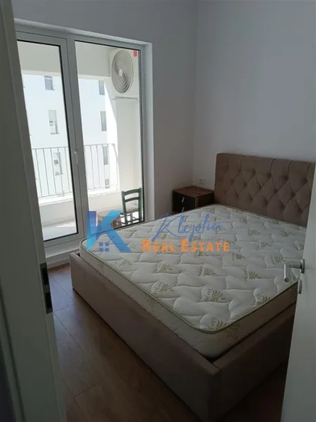 Tirane, jap me qera apartament 2+1+Ballkon Kati 7, 72 m² (Kompleksi Kaimi, Ali Dem)