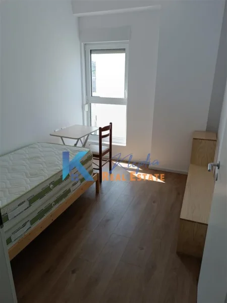 Tirane, jap me qera apartament 2+1+Ballkon Kati 7, 72 m² (Kompleksi Kaimi, Ali Dem)