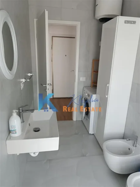 Tirane, jap me qera apartament 2+1+Ballkon Kati 7, 72 m² (Kompleksi Kaimi, Ali Dem)