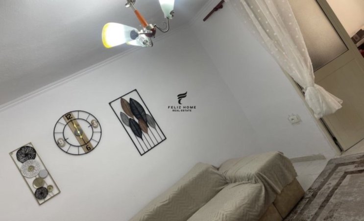 Tirane, jepet me qera apartament 2+1+Ballkon Kati 1, 100 m² 620 € (BLLOK)