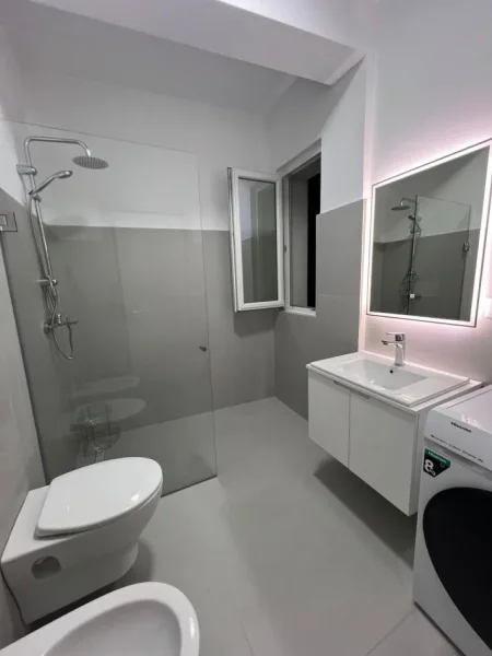 Tirane, jepet me qera apartament 2+1 Kati 9, 100 m² 600 € (Fusha e Aviacionit)