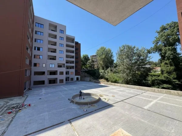 SHITET APARTAMENT  2+1+2  RRUGA ELBASANIT 160.000 €