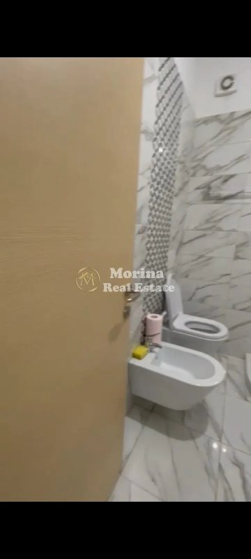 Tirane, jepet me qera apartament 2+1 Kati 6, 110 m² 450 € (Kinostudio)