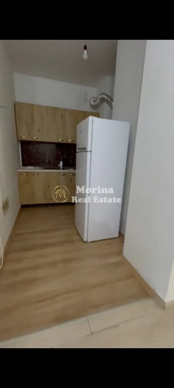 Tirane, jepet me qera apartament 2+1 Kati 6, 110 m² 450 € (Kinostudio)