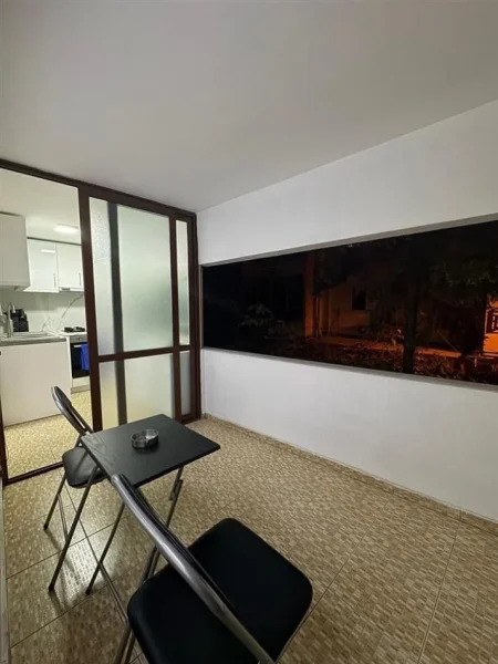 Tirane, jepet me qera apartament 1+1+Ballkon Kati 1, 60 m² 600 € (KOMUNA E PARISIT)