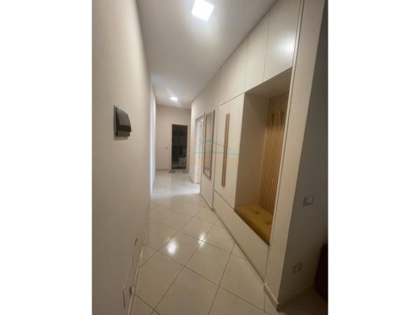Tirane, shitet apartament 2+1 Kati 6, 116 m² 260.000 € (Park)