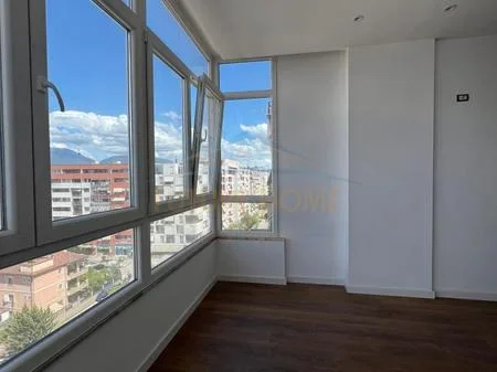 Tirane, shitet apartament 1+1 Kati 7, 64 m² 98.000 € (Unaza e Re)