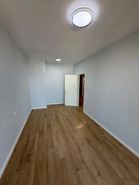 Tirane, jepet me qera apartament 2+1+Ballkon Kati 2, 95 m² 155.000 € 