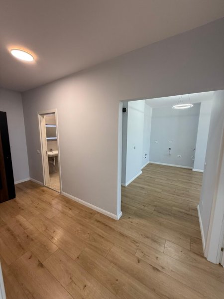 Tirane, jepet me qera apartament 2+1+Ballkon Kati 2, 95 m² 155.000 € 