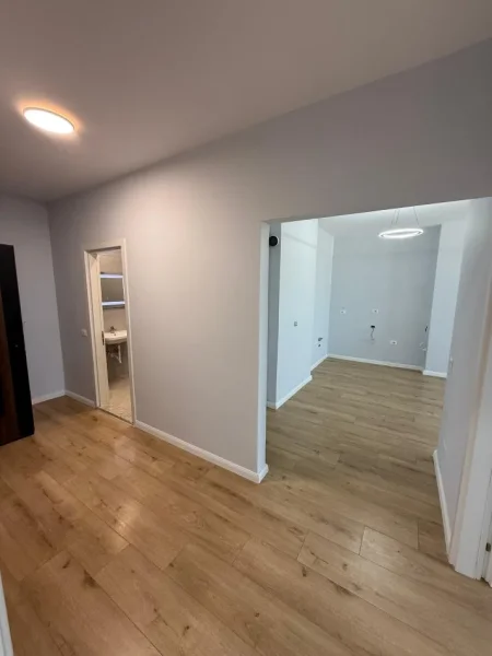 Tirane, jepet me qera apartament 2+1+Ballkon Kati 2, 95 m² 155.000 € 