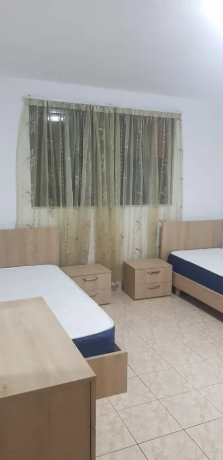 Tirane, jepet me qera apartament 2+1 Kati 4, 80 m² 550 € (rruga e elbasanit)