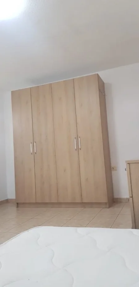 Tirane, jepet me qera apartament 2+1 Kati 4, 80 m² 550 € (rruga e elbasanit)