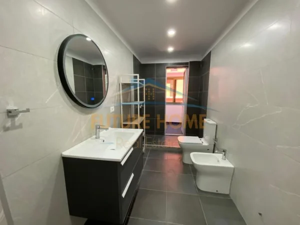 0683487469 Tirane, jepet me qera zyre Kati 1, 125 m² 1.200 € (BLLOK , Prane LSI)