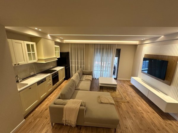 Tirane, shitet apartament 1+1 Kati 4, 75 m² 210.000 € (Rr e Kavajes)