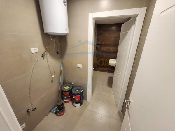 0683487469 Tirane, jepet me qera zyre Kati 2, 127 m² 2.200 € (Lake View , Liqeni Artificial)