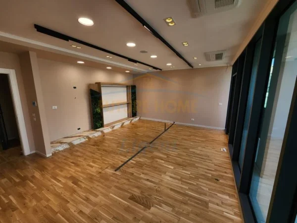 0683487469 Tirane, jepet me qera zyre Kati 2, 127 m² 2.200 € (Lake View , Liqeni Artificial)