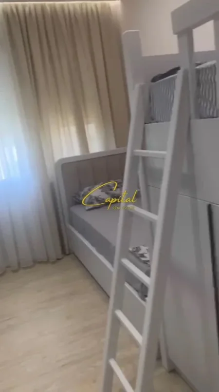 Tirane, shitet apartament 2+1 Kati 3, 92 m² 145.000 € (FRESKU)