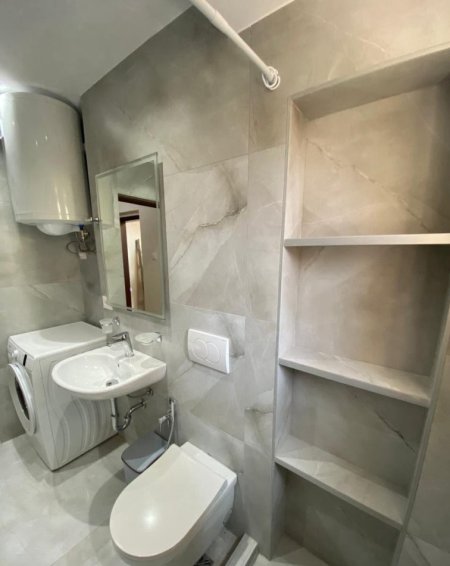 Tirane, jepet me qera apartament 2+1 Kati 3, 70 m² 700 € (mine peza)