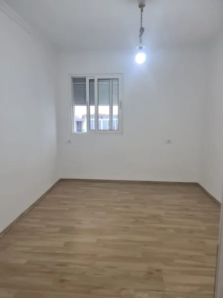 Tirane, shitet apartament 2+1+Aneks+Ballkon Kati 5, 73 m² 155.000 € 