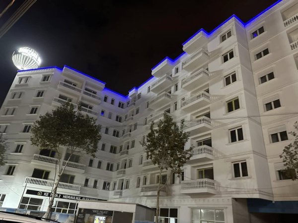Tirane, shitet apartament 2+1 , 114 m² (White Palace Residence)