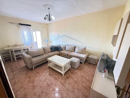 Tirane, shitet apartament 1+1+Ballkon Kati 5, 53 m² 85.000 € (Kinostudio, Rruga Myslym Keta)